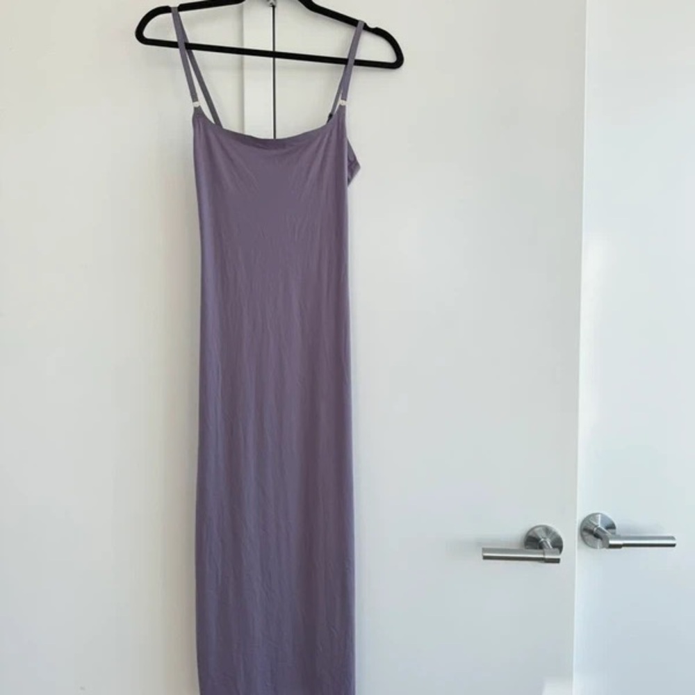 Lavender Slip Midi Dress with Adjustable Straps - Picture 3 of 4